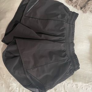 Lululemon hotty hot shorts 4” size 4